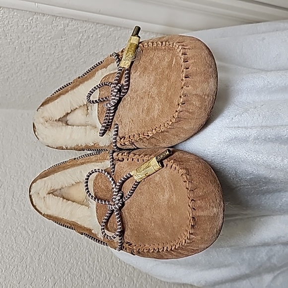 UGG Moccasins Chestnut - Picture 3 of 10